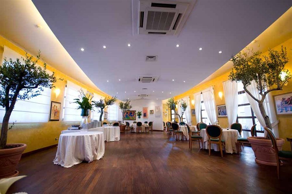 Hotel Cavaliere Noci Exterior foto