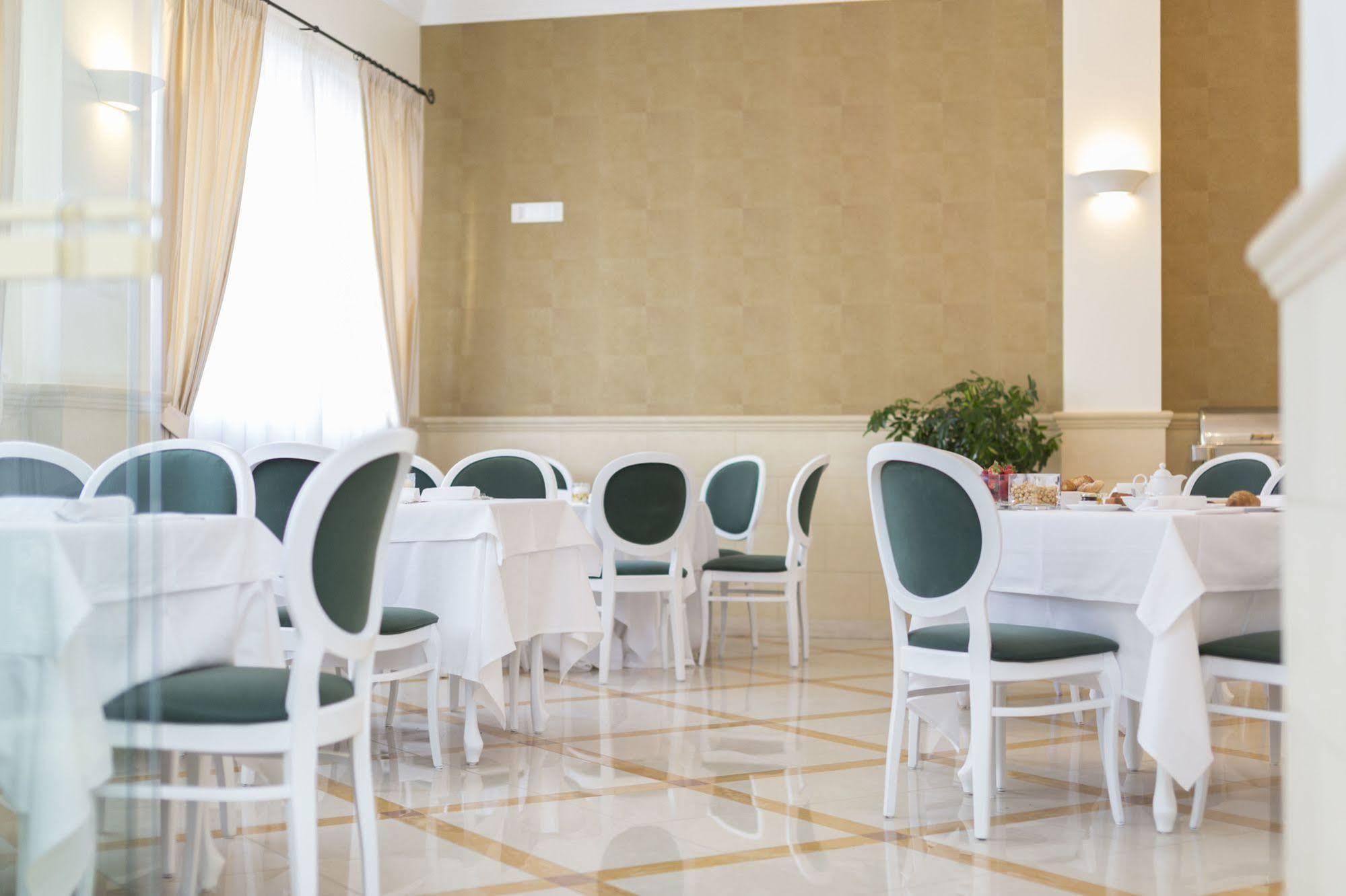 Hotel Cavaliere Noci Exterior foto